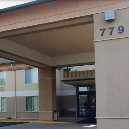 Holiday Inn Express & Suites Salamanca, An Ihg Hotel Exterior photo